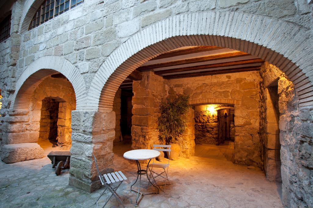 Lo Palauet De La Muralla Couette-café